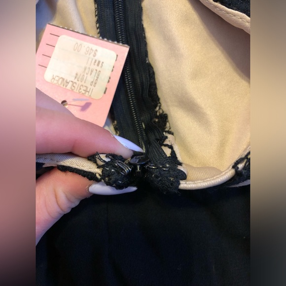 NWT Blu Pepper Women’s Lace Mini Formal Dress - Picture 5 of 16